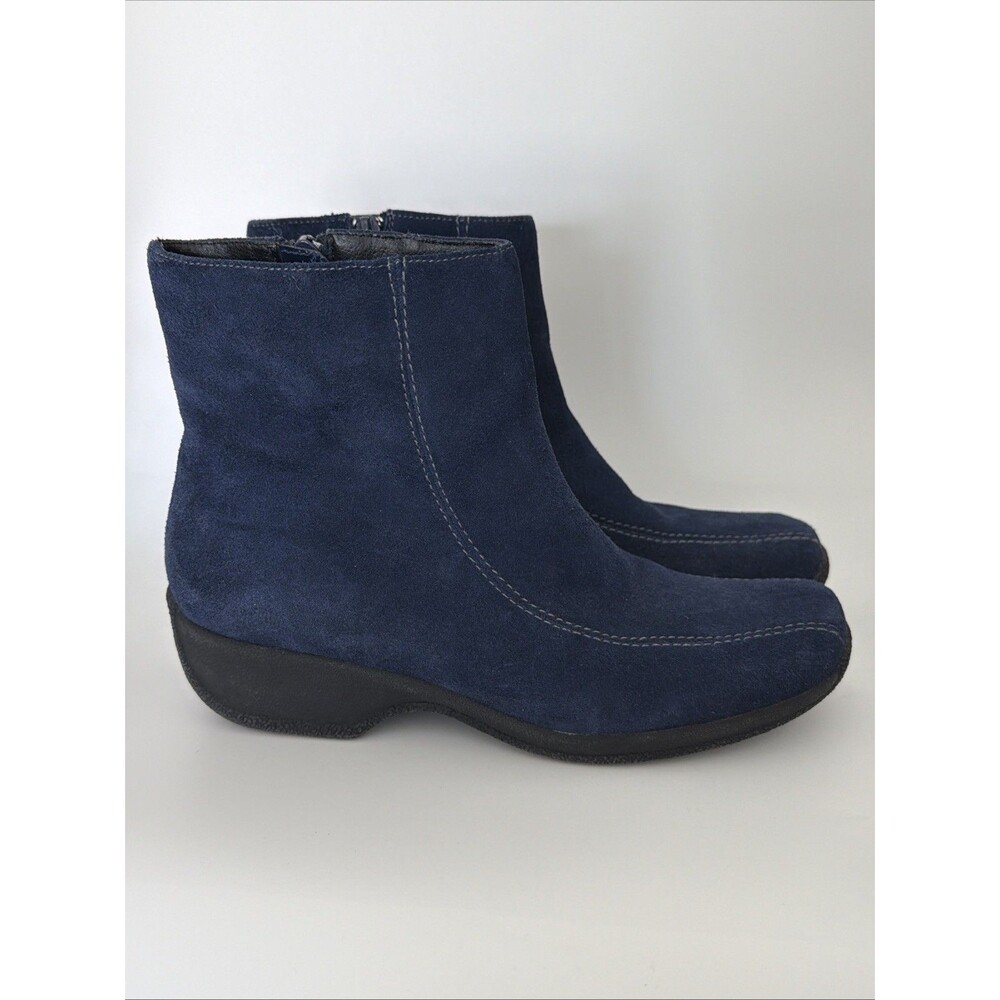Clarks Suede Square Toe Ankle Boots Ashlyn Zip Up Women's Sz 7.5 M Navy Blue EUC - Picture 3 of 9
